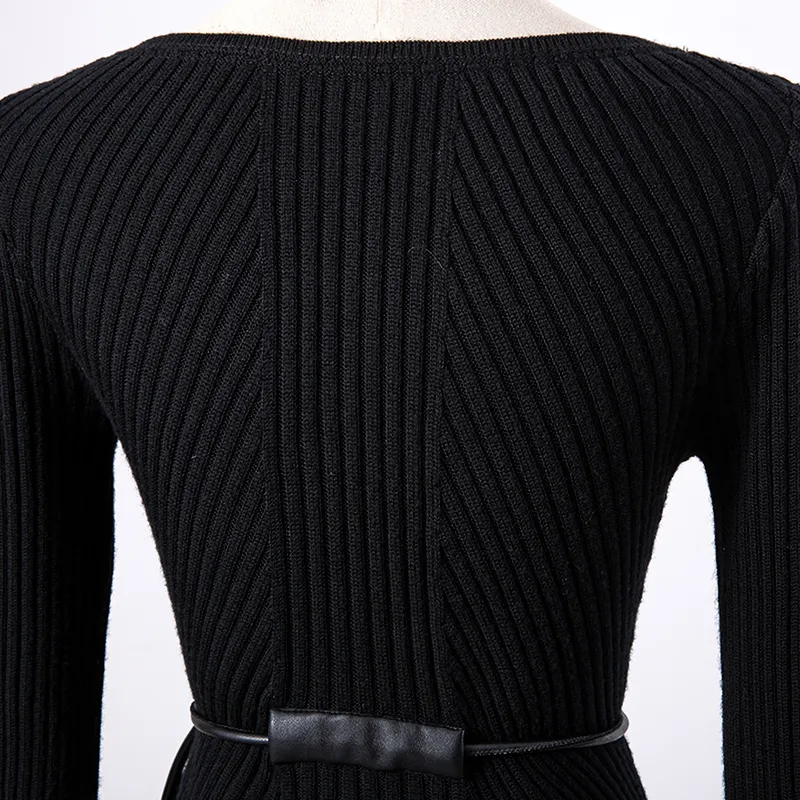 Chic Black O-neck Knitted Sweater with Leather and Lace