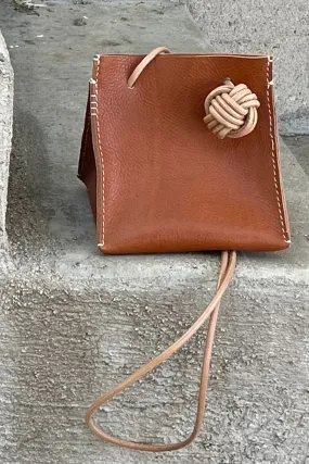 Cognac k(not) shapes Bag