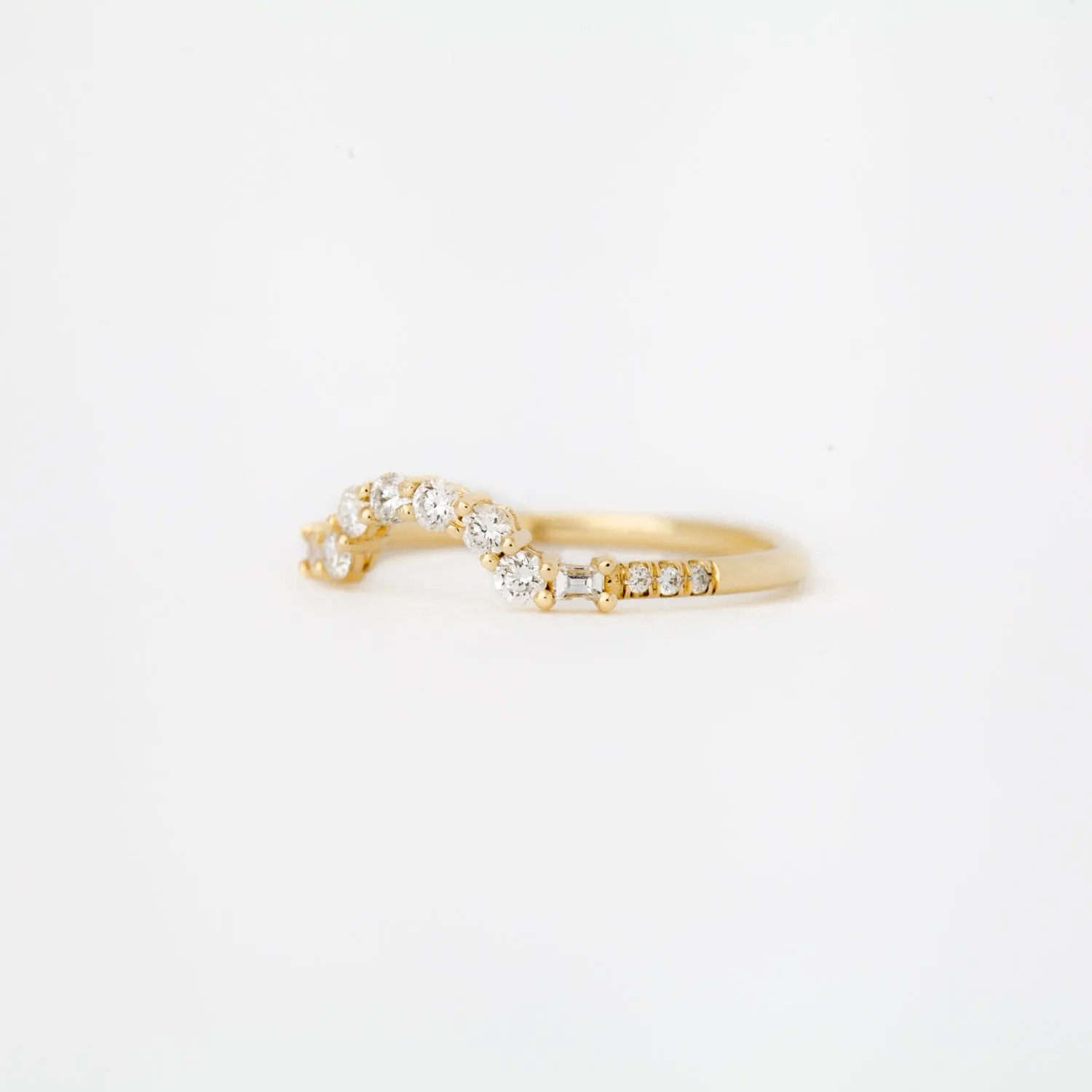 Diamond Arch Ring with Baguette Design