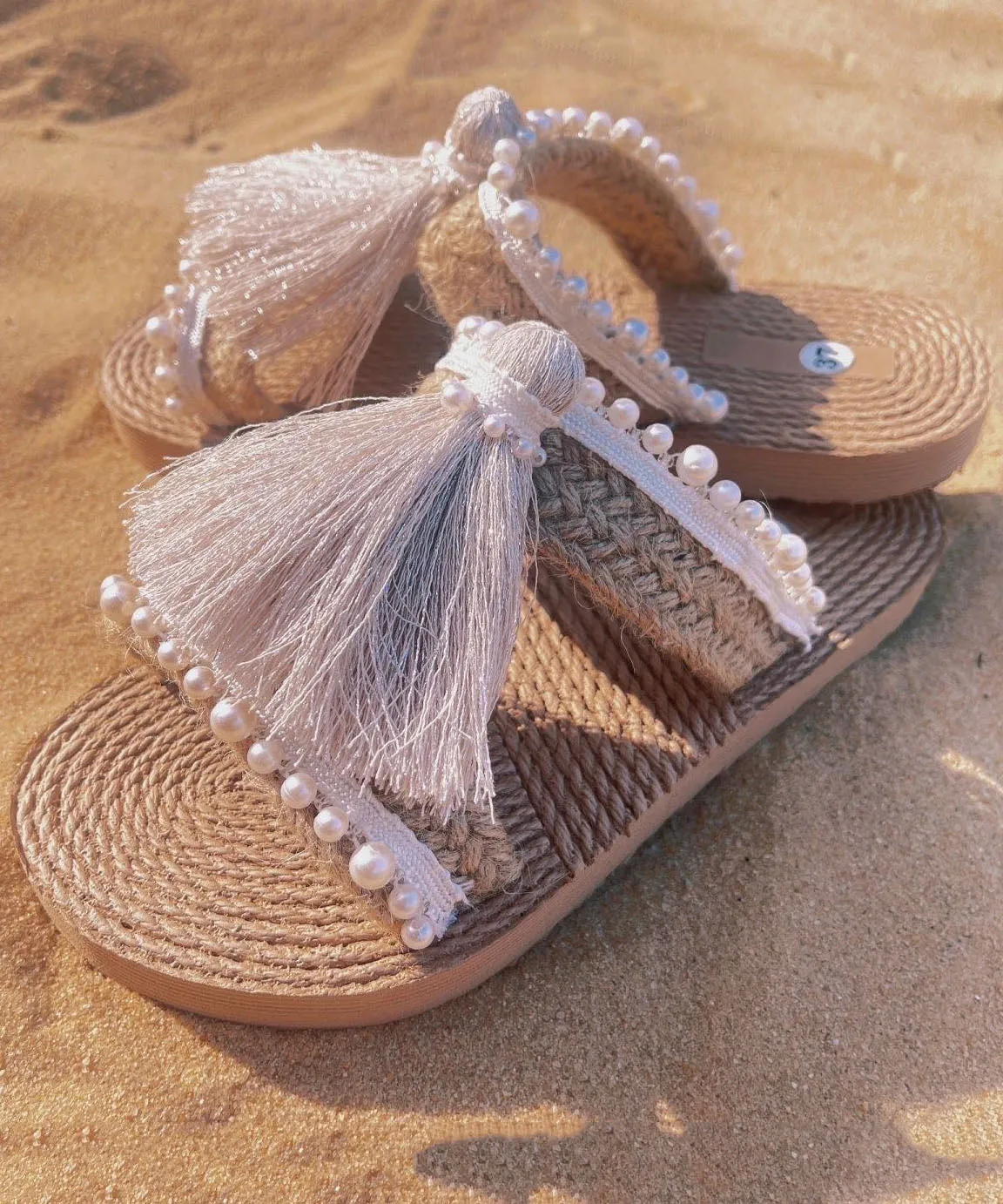 Ethnic Grass Woven Beach Flat Slide Sandals with Tassel