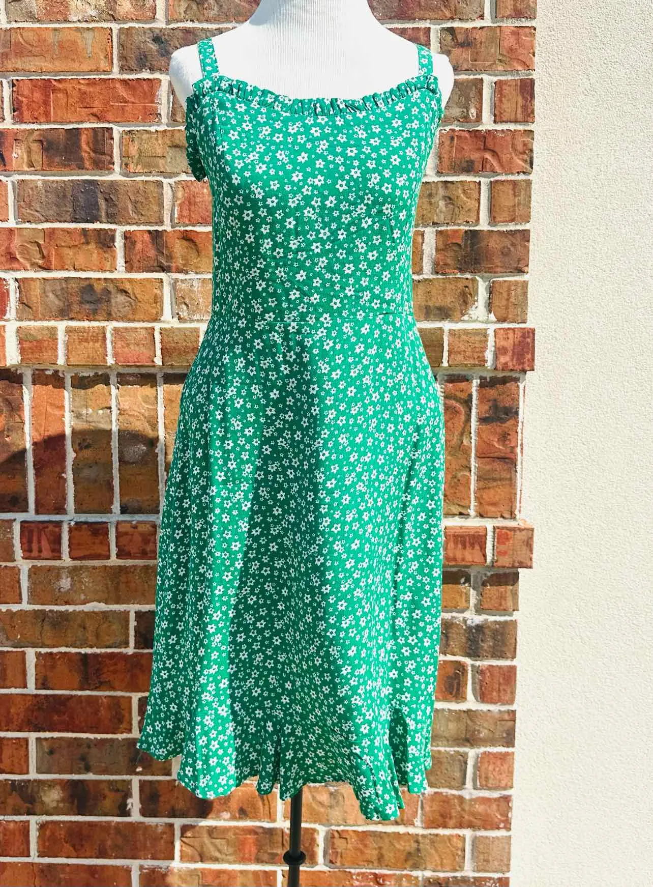 Green/White Floral Dresses in Size L