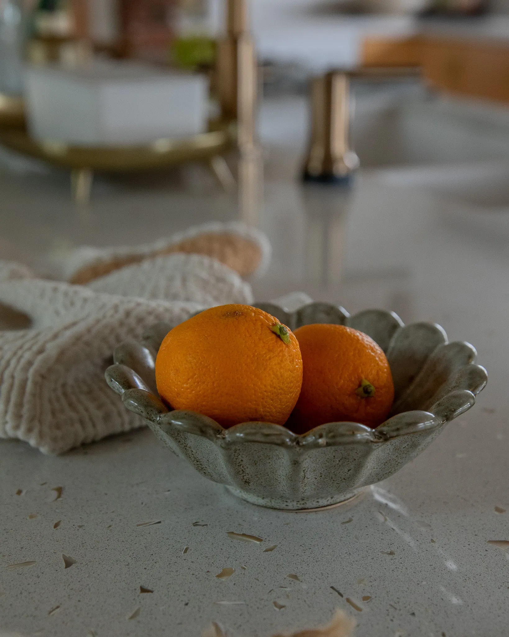 Set of 4 Stoneware Scalloped Bowls