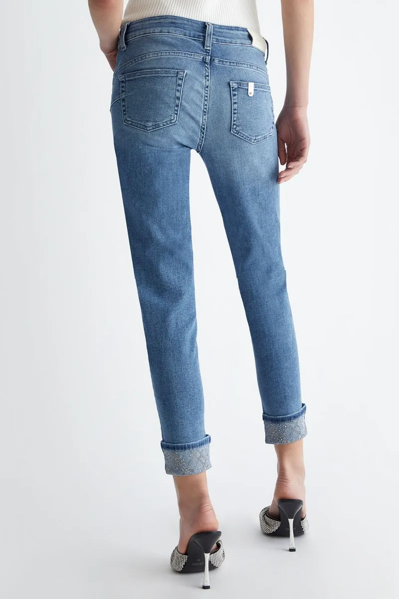 Denim donna Jeans with Bottom-Up Design