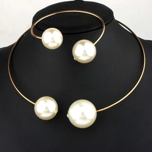 Large Faux Pearl Rhinestone Jewelry Set