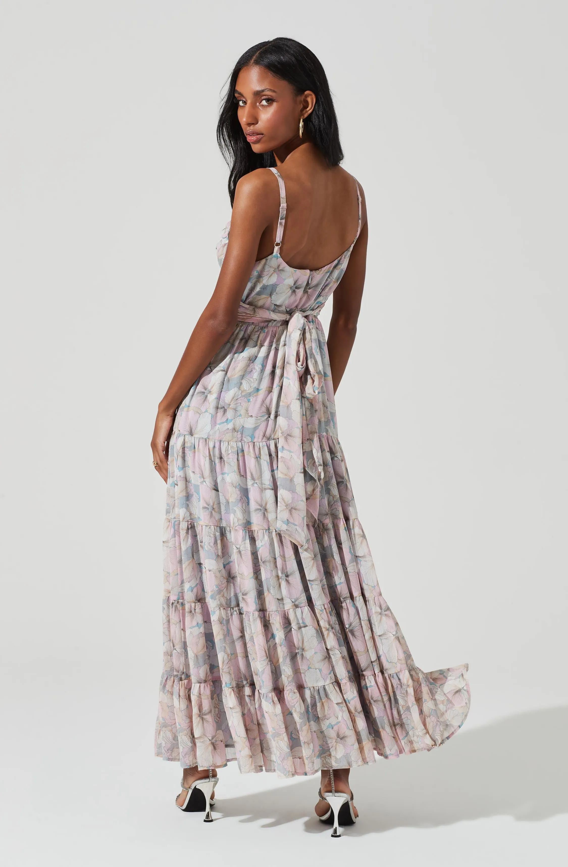 Floral Tiered Maxi Dress with Elegant Design