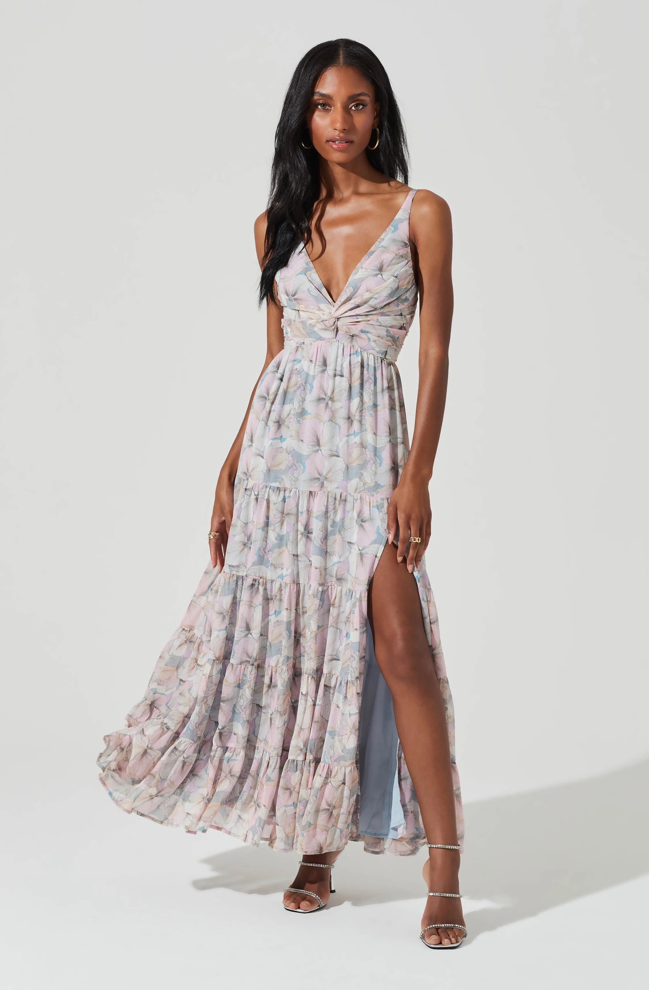 Floral Tiered Maxi Dress with Elegant Design